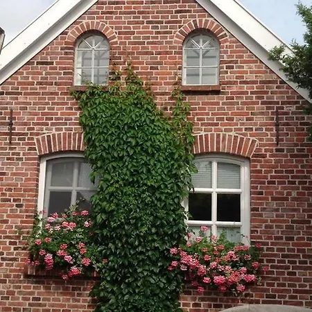 Klaassen- Up Warf Feriehus *