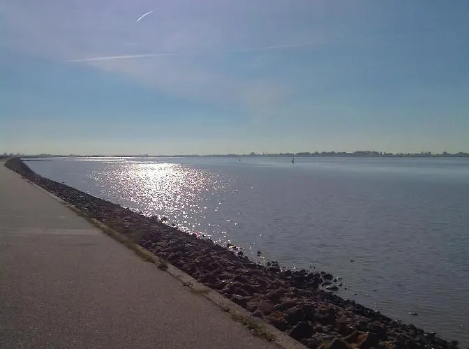 Klaassen- Up Warf